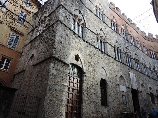 Siena: Domani 16/11 Chigiana, Livia Mazzanti all’organo della Cattedrale chiude il festival ”For Organs”