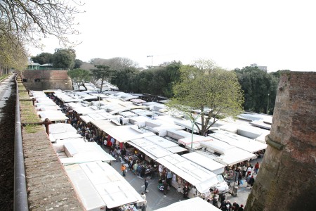 Siena: Il 4 novembre mercato settimanale delle merci in viale XXV Aprile