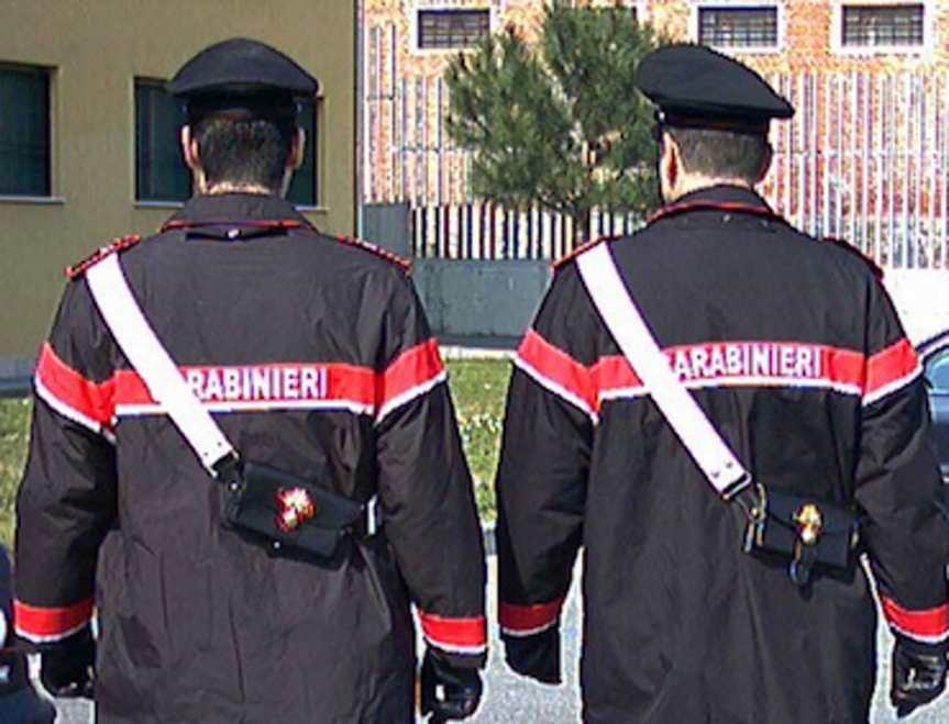 Provincia di Siena: Lasciato solo la notte di Natale, chiede asilo ai carabinieri