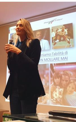 Siena: ”Allenarsi per il futuro”, al Santa Chiara Lab l’incontro con la pallavolista Maurizia Cacciatori