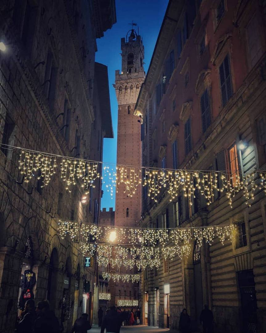 Siena: Uno “Spettacolo di Luci” illumina il Natale
