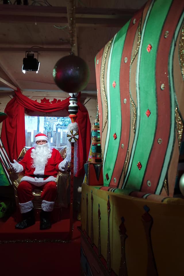 Siena: Alcune foto di Babbo Natale nel suo Vilaggio senese