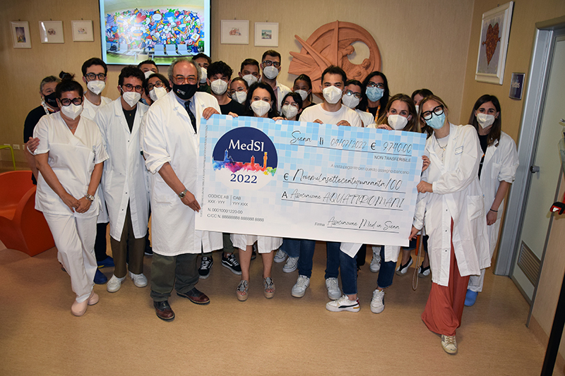 Siena: Dalla festa degli studenti di Medicina una donazione di circa 10mila per l’Associazione Aquattromani