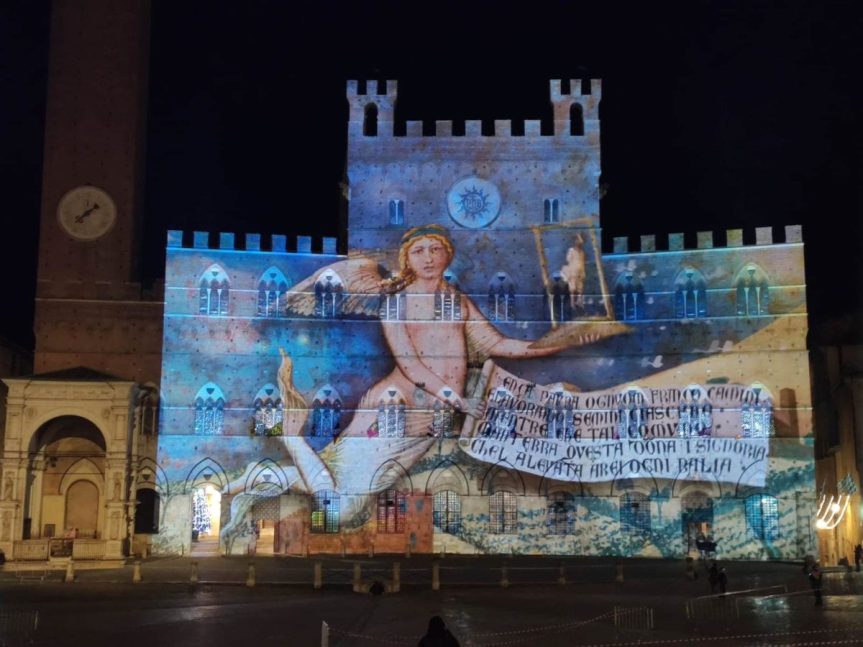 Siena: Videomapping su Palazzo Pubblico, prolungate le proiezioni fino a domani