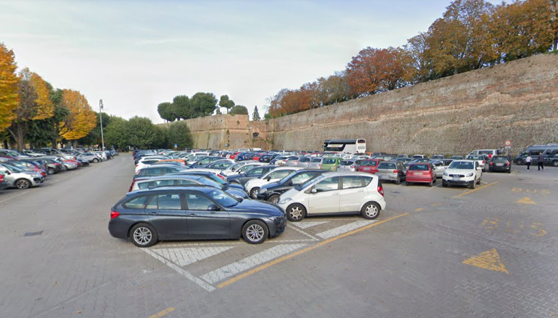 Siena: Controlli anti-degrado, denunciato un parcheggiatore abusivo