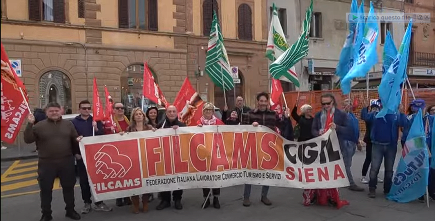 Siena: no al rinnovo del contratto Federdistribuzione scaduto da 51 mesi, sindacati uniti con i lavoratori in Piazza Matteotti