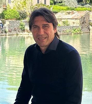 Provincia di Siena: Antonio Conte si rilassa a Bagno Vignoni