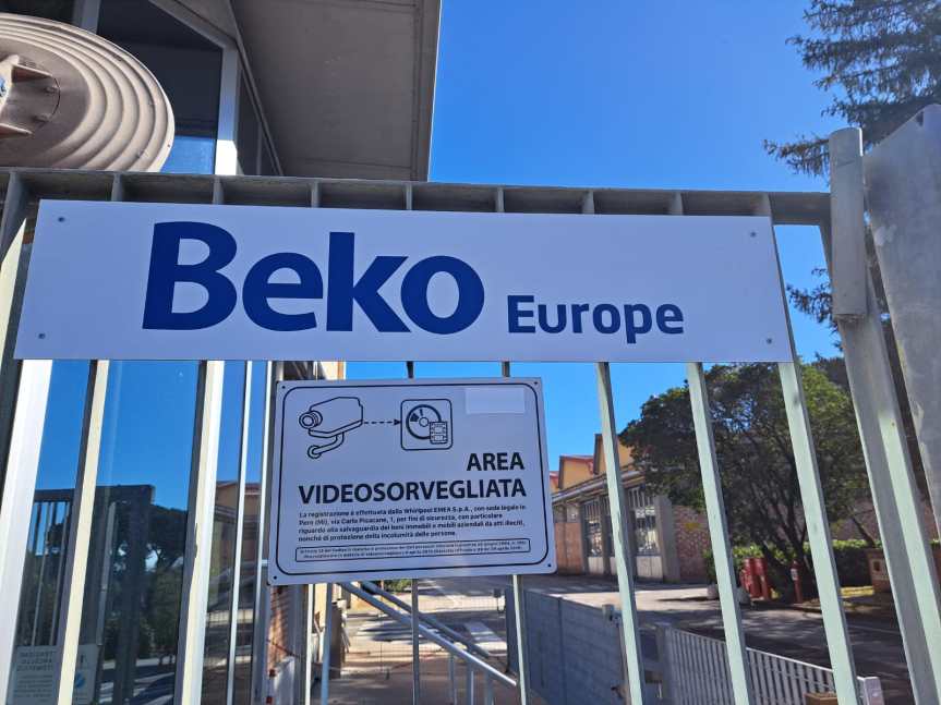 Siena: Whirlpool/Beko, i sindacati sollecitano l’incontro con il ministro Urso