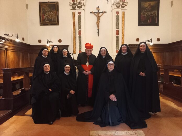 Siena: Il Cardinale Simoni al Monastero di Lecceto, grande accoglienza