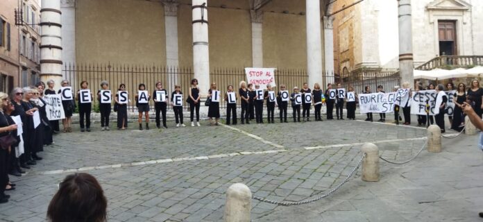 Siena: Le donne della Valdelsa in corteo in città